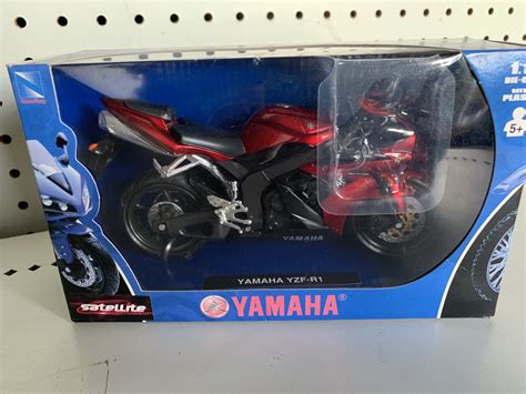 Yamaha Red Maroon R1 Toy Model Diecast 112 Scale