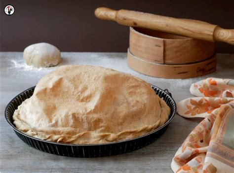 Di ricette della nonna in dolci e dessert. Torta di Bietole Genovese - Ricetta con Prescinseua - La ...