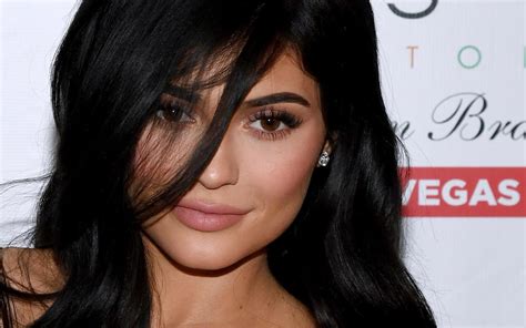 kylie jenner got rid of her lip fillers but what does that actually involve london evening