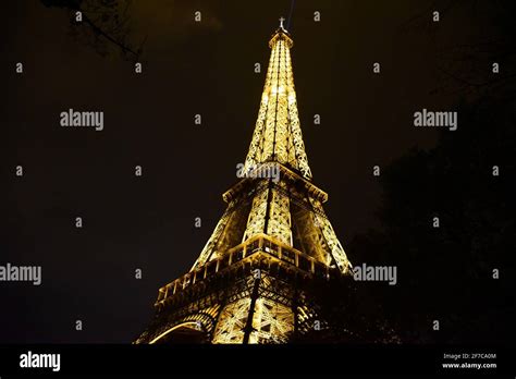 La Tour Eiffel Eiffel Tower Paris France Stock Photo Alamy