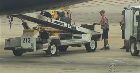 Insider Threat Highlights Security Loopholes At Us Airports Cbs News