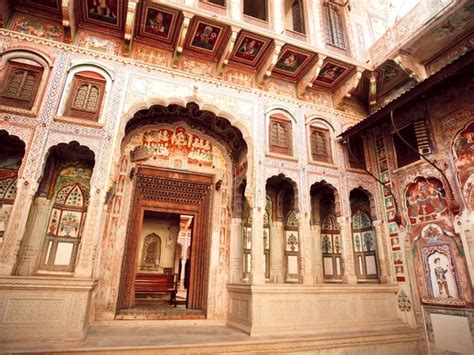 the fascinating story of the abandoned havelis of shekhawati in rajasthan