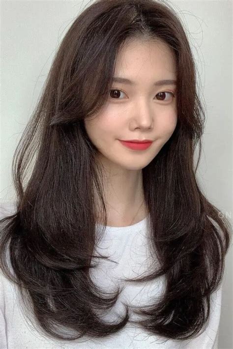 Trendy Korean Shoulder Length Hairstyles For Women