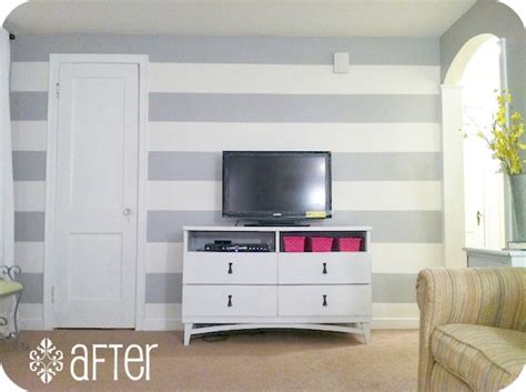 We did not find results for: Horizontal Stripes Tutorial {Classy Clutter} - The ...
