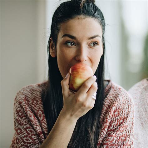 This Is What Happens To Your Body When You Eat An Apple Every Day