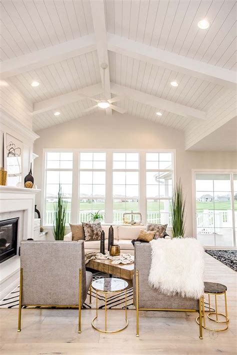26 Beautiful Vaulted Ceiling Living Rooms Decor Home Ideas Vaulted