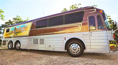 Babylon grew and south mesopotamia came to be known as babylonia. Willie Nelson's Tour Bus Just Sold For How Much? - Country ...