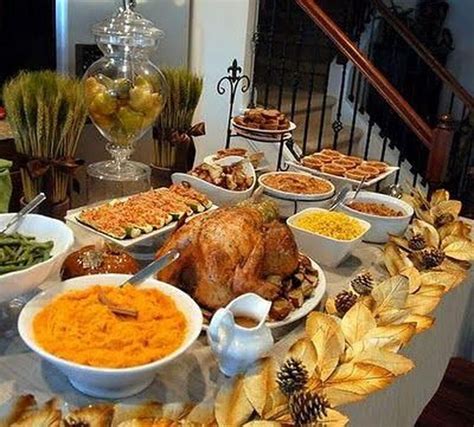 Hosting a holiday cocktail party? 33 Beautiful Thanksgiving Dinner Table Decor Ideas in 2020 ...