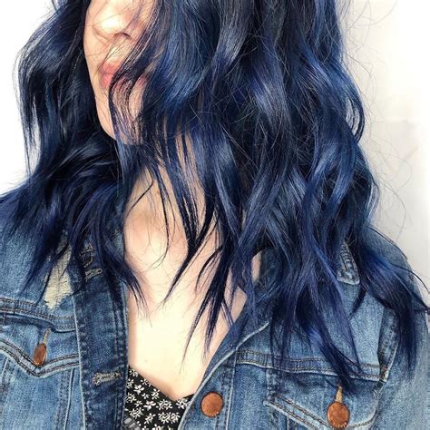 Dark Blue Hair Looks Super Vibrant Against Every Skin Tone In 2021