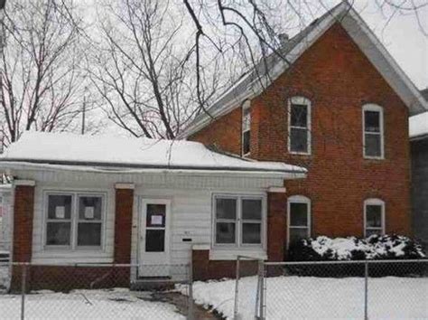 Right now, there are 13 homes listed for sale in lyndon station, including 0 condos and 0 foreclosures. Lyndon Real Estate - Lyndon IL Homes For Sale | Zillow