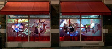 Projection Mapping For Retail And Window Displays Attracting And Enga