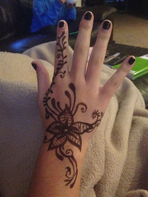 Henna On Hannah Hand Henna Henna Hand Tattoo Hand Tattoos