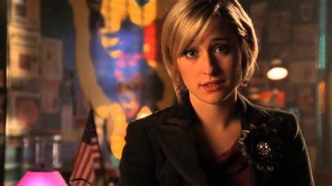 Smallvilles Allison Mack Arrested In Connection With Sex Cult Den Of