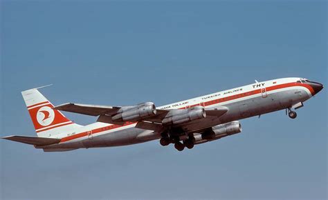 Уголок неба Boeing 707 120