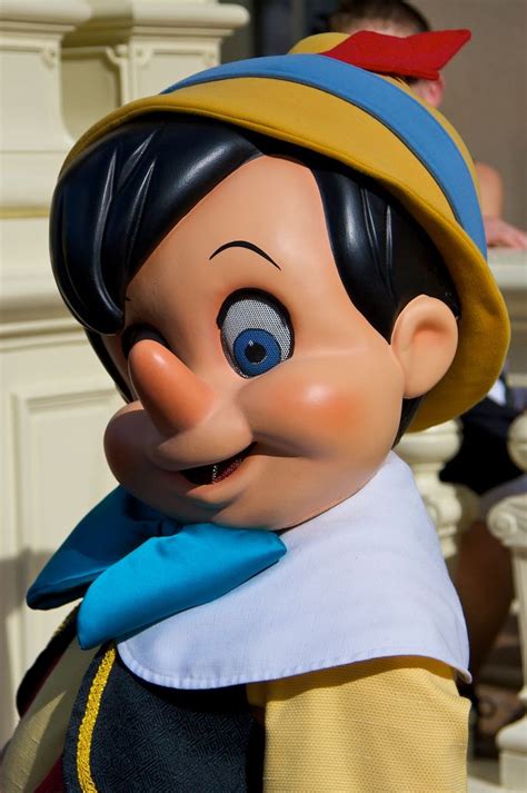 Pinocchio At Disney Character Central Pinocchio Disney Side Disney