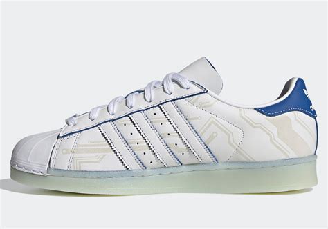 Through sport, we have the power to change lives. Ninja adidas Superstar FX2784 Release Date | SneakerNews.com