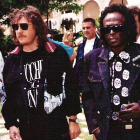 Find zucchero fornaciari discography, albums and singles on allmusic. Biografia | Zucchero Sugar Fornaciari