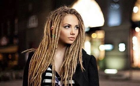 25 fanciest dreadlock hairstyles for women to try right now