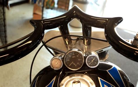 These great looking handlebars are made from 1¼ tubing and swaged down to 1 for a smooth, clean look. Pin on Harley Handlebars