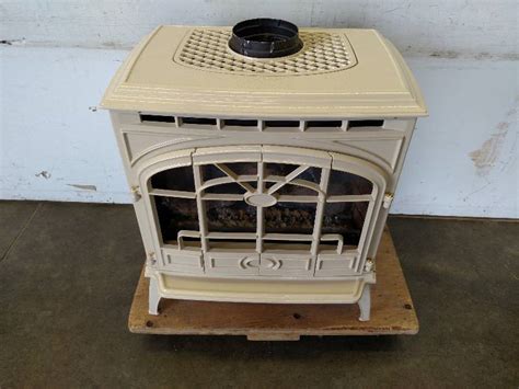 Quadra Fire Topaz Decorative Gas Stove October Consignments K Bid