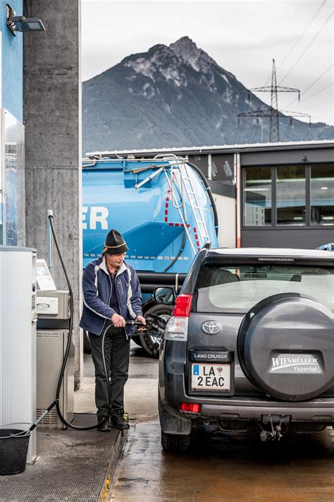 Industriezone bietet spezielles Service: Billig Qualität tanken bei