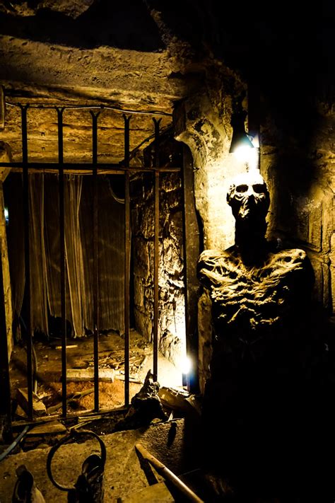 10 Most Haunted Dungeons And Torture Chambers Amys Crypt