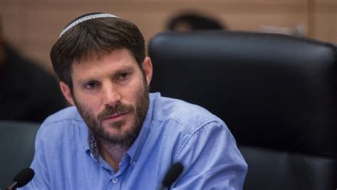 איזה סדקים יש בהצהרת הנאמנות לנתניהו ומי אחראי להם * איך יישמע לפיד ביום שאחרי הבחירות * למה סמוטריץ' מתעקש ללכת נגד הרוח של בוחריו. שטרן תוקף את סמוטריץ: "תבדקו מי מייצג אתכם ובמה הוא מאמין ...