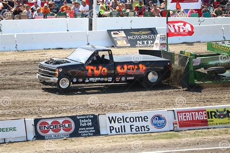 Super Modified Pulling Trucks Wheels In The Air Editorial Photo Image