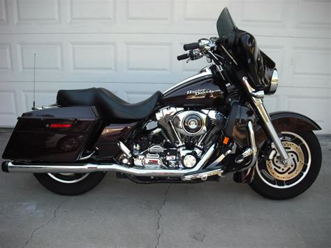 The feature list of street glide includes optional abs, immobilizer, tidak launch control, optional alarm, tidak leg guards, touring, road mode berkendara, tidak sandaran kursi, tidak wheel lock depan/belakang dan tidak penutup lubang. 06 Street Glide for sale - Harley Davidson Forums