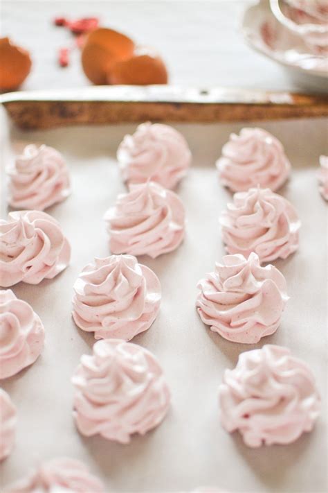 Strawberry Meringue Kisses Recipe Strawberry Meringue Meringue