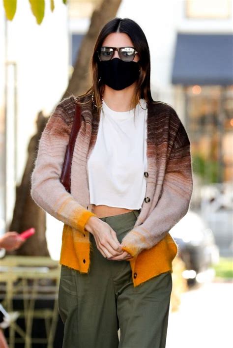 Kendall Jenner Out For Breakfast In Los Angeles 03202021 Hawtcelebs