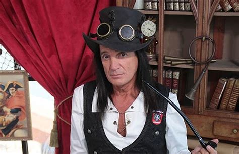 Francis lalanne sera absent cette année de la nouvelle saison de fort boyard, diffusée à partir du samedi 11 juillet. Francis Lalanne, idéaliste à tout prix