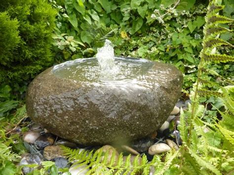 Granite Babbling Boulder Water Feature In 2020 With Images Water