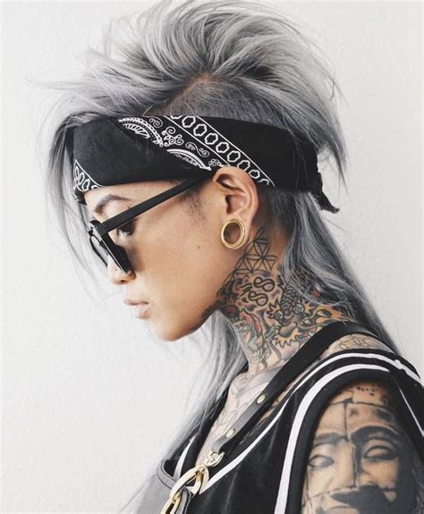 Androgynous haircuts and hairstyles can be worn on either men or women. 20 Statement Androgynous Haircuts for Women | Androgynous ...