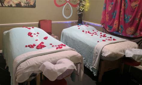 Paradise Bodyworks And Day Spa Contact Location And Reviews Zarimassage