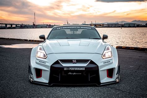 Liberty Walk Lb Silhouette Works Gt 35gt Rr Bonnet Hood For R35 Nissan