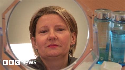 Cancer Treatment Patients Get Beauty Workshops Bbc News