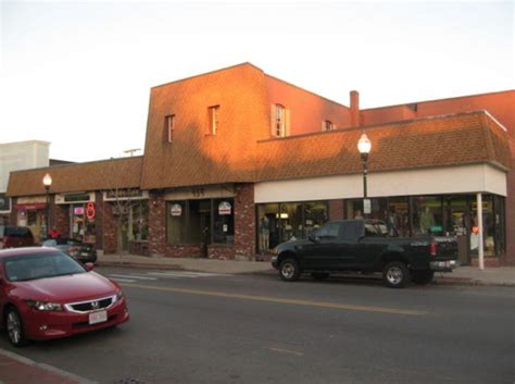 Need to know what time amc movie theater in burlington opens or closes, or whether it's open 24 hours a day? Strand Theatre in Woburn, MA - Cinema Treasures