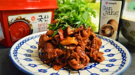 Kkanpunggi korean spicy garlic fried chicken recipe… jump to recipe·print recipe. Korean Spicy Pork Recipe : Pork Bulgogi : 제육볶음 맛있게 만드는법 ...