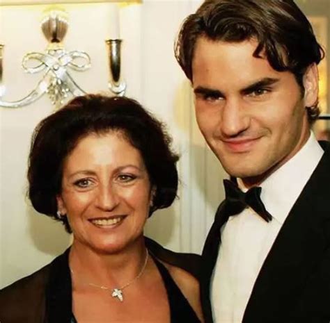 Sister of tennis ace roger federer. Roger Federer: Bio, family, net worth | Celebrities ...