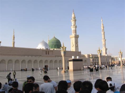 Al Masjid Al Nabawī O La Mezquita Del Profeta Arabia Saudita Ser