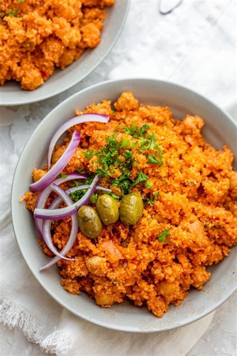 This collection of bulgur wheat recipes will show you just how versatile this simple little grain can be. Bulgur Pilaf {Authentic Vegan Recipe} | FeelGoodFoodie ...