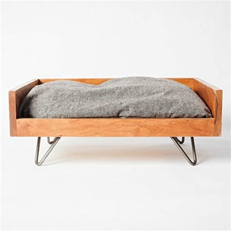 Elevated Dog Beds The Best Dog Beds To Put Your Pup On A Pedestal