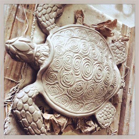 Clay sea turtle sculpture | Скульптуры животных, Глиняные скульптуры