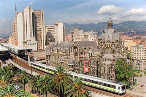 How To: Self-Guided City Tour of Medellin, Colombia for Under $5