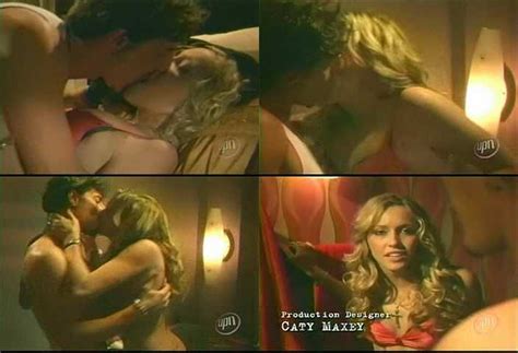Katie Cassidy Nuda ~30 Anni In Sex Love And Secrets