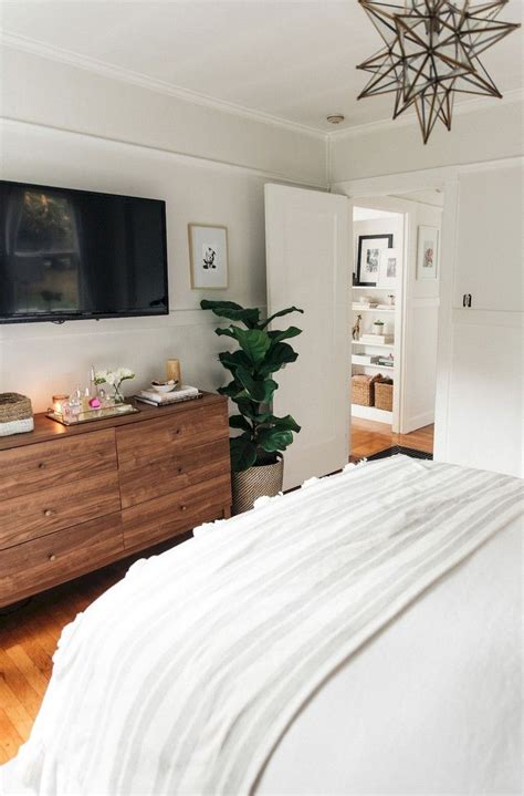 A homeowner can attempt the decoration of her small bedroom with confidence that the outcome will meet her needs and her vision. 77+ Unbelievable Master Bedroom Interior Designs | Small ...