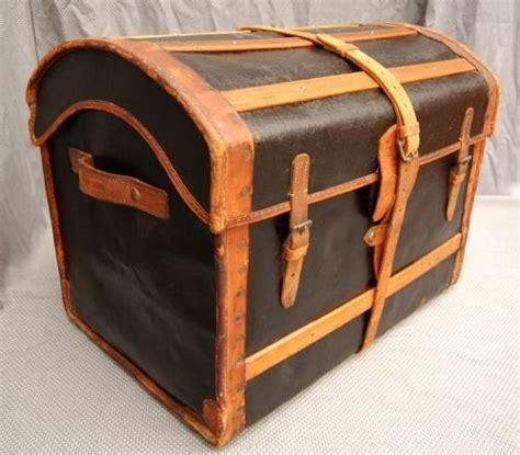 Leather Travel Trunk Luggage Suitcase Vintage English 92299 Vintage