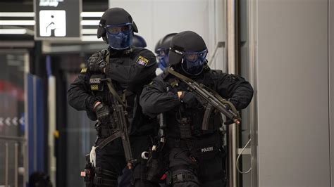 German State Police State Of Hessen Training In A Joint Federal P