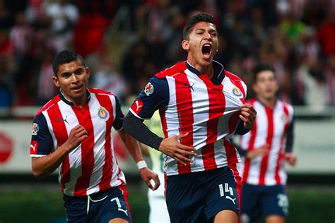 El streaming en línea pasa por la página de fox sports méxico. Chivas Guadalajara vs. Toluca 2017 live stream: Time, TV schedule, and how to watch Liga MX ...